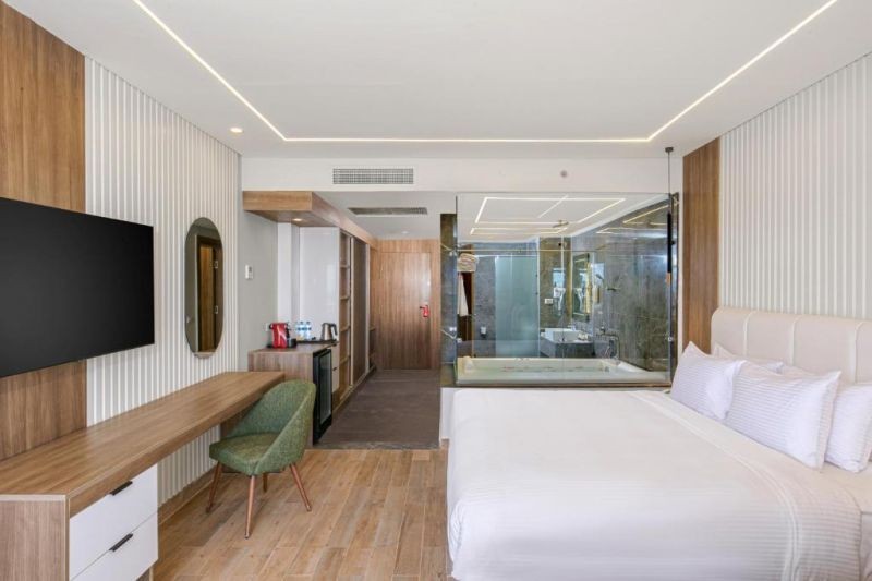 premium suite jacuzzi