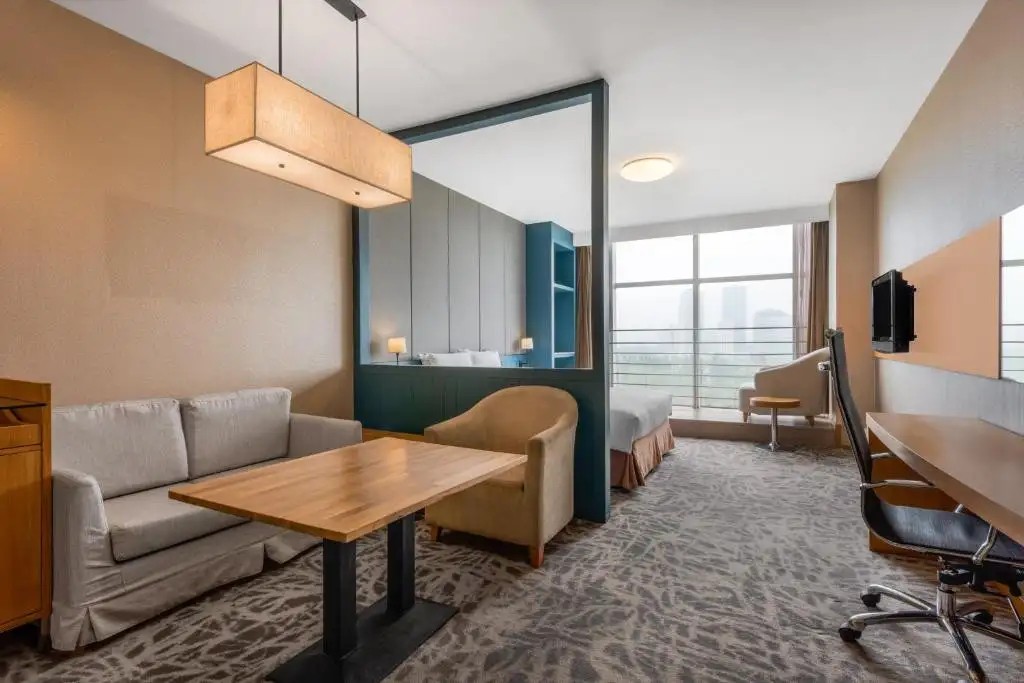 LEAFIN HOTEL MINZUYUAN (EX. HOLIDAY INN EXPRESS MINZUYUAN)