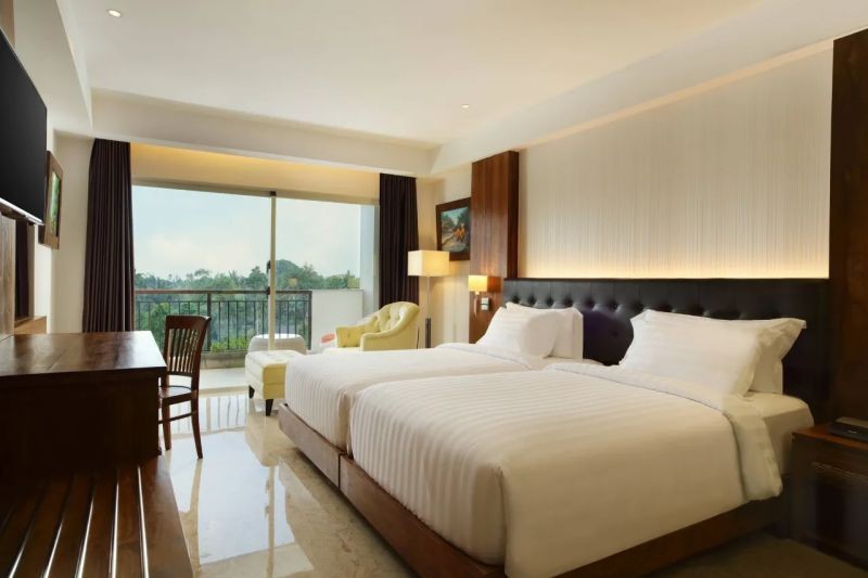 deluxe river view with balcony