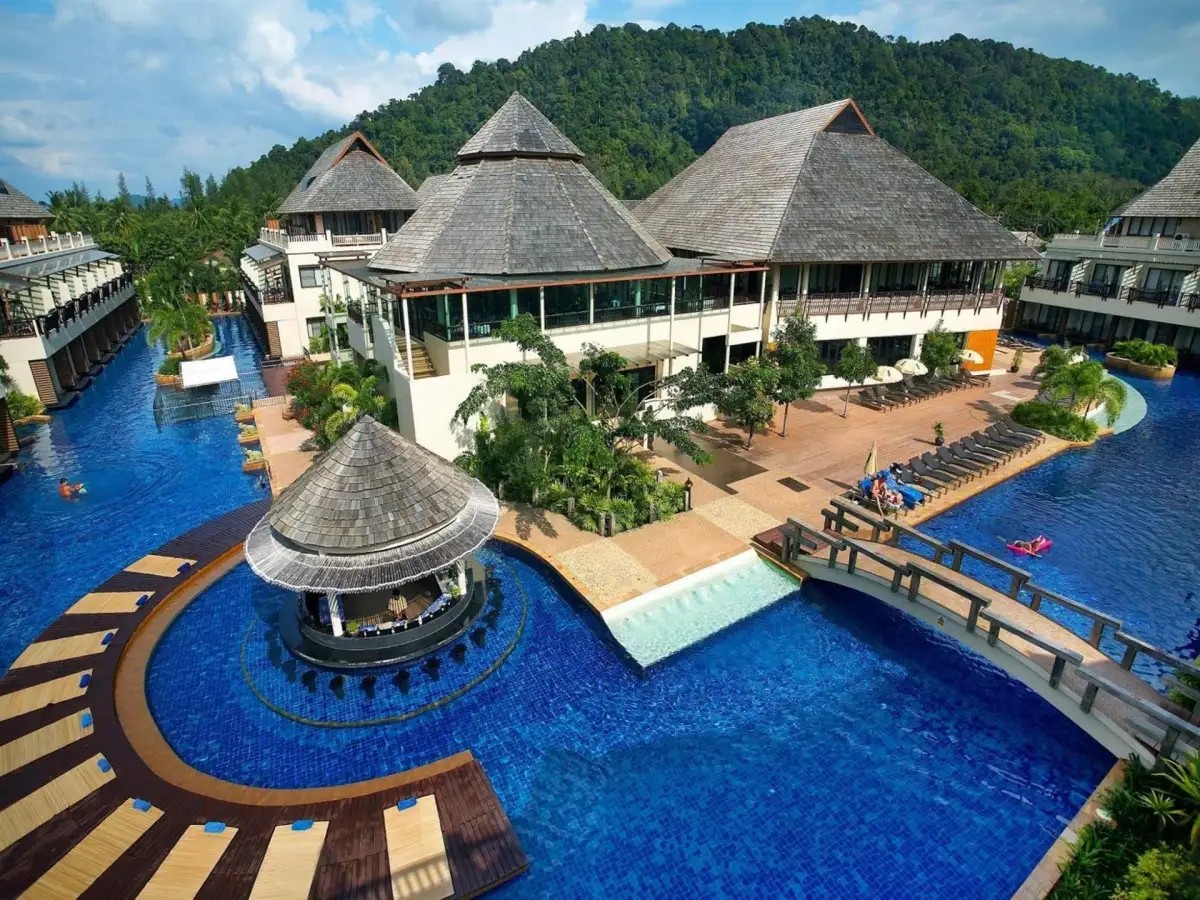 CHADA LANTA BEACH RESORT