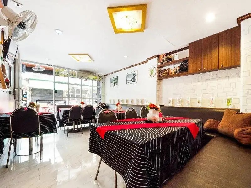 OYO 75375 LISA GUESTHOUSE