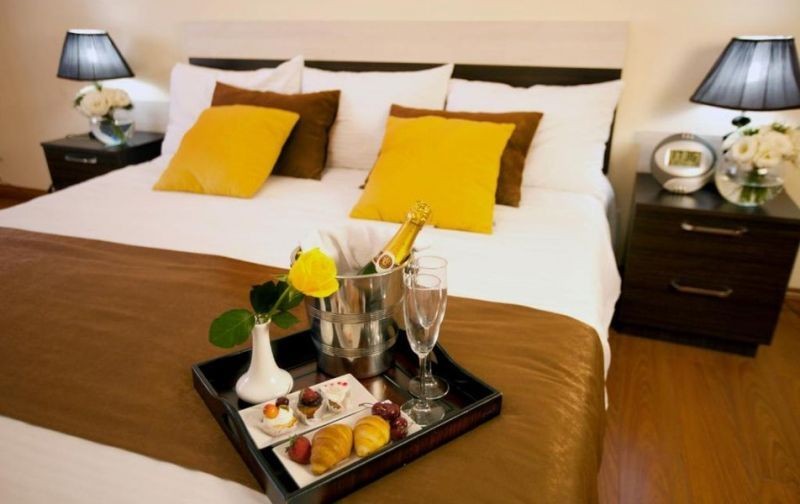 one bedroom suite