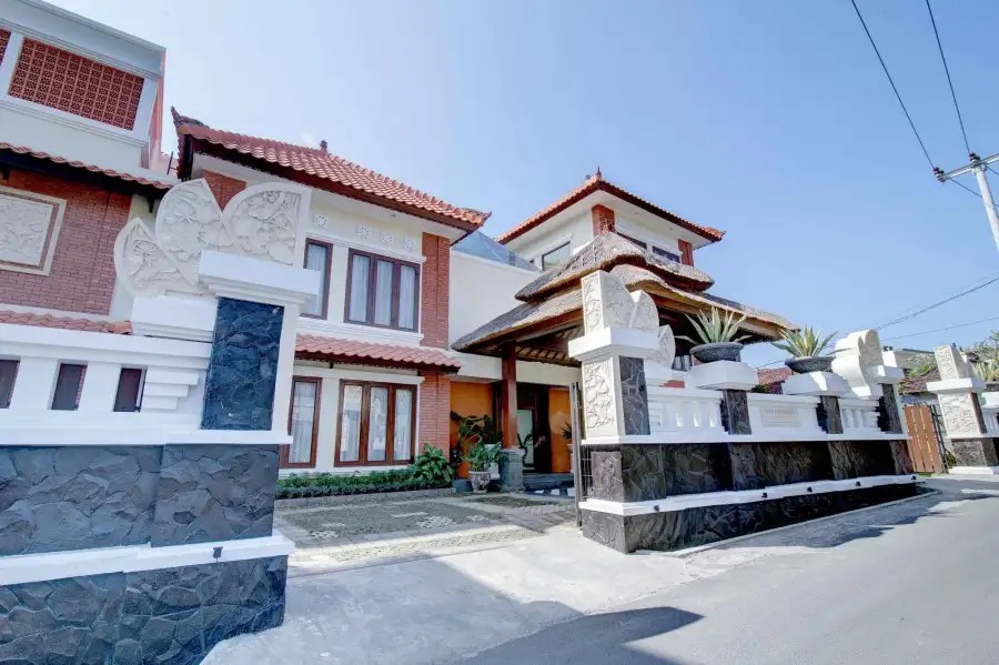 HASTINAPURA RESIDENCE