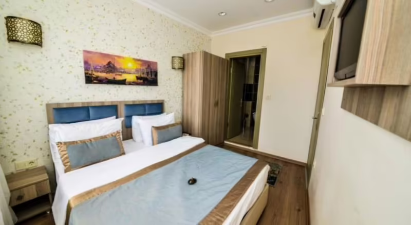 BIG ORANGE HOTEL