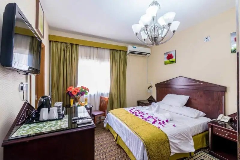 VICTORIA HOTEL