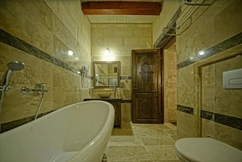 GOREME VALLEY CAVE HOUSE