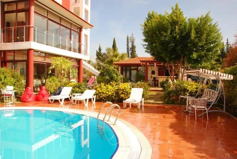 CARNA GARDEN