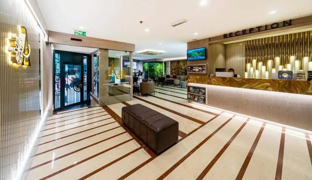APRILIS HOTEL