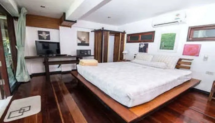 RESOLUTION RESORT