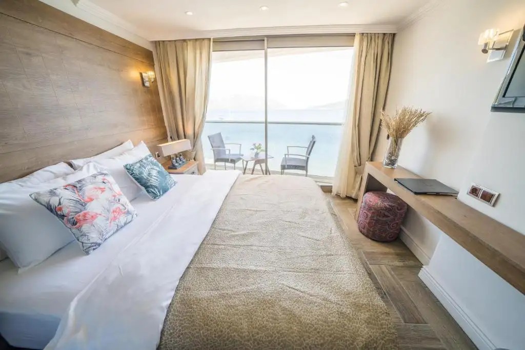 AURASIA BEACH HOTEL (EX.MALIBU BEACH)