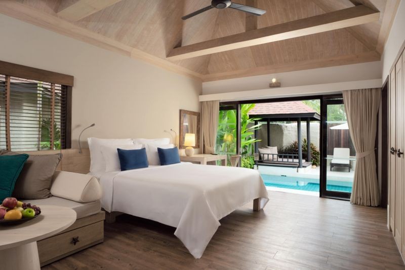pool villa