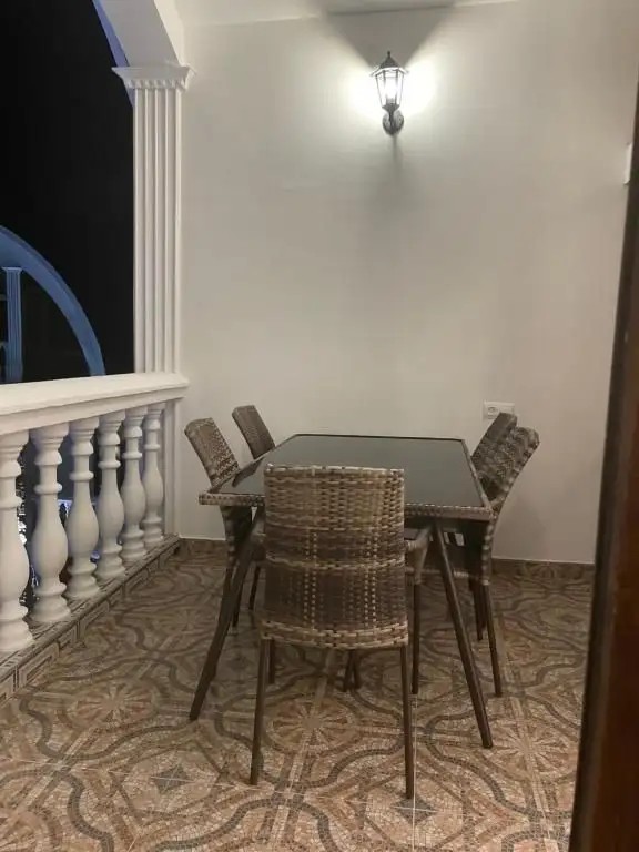 ЛЕВ ЗАОЗЕРНОЕ