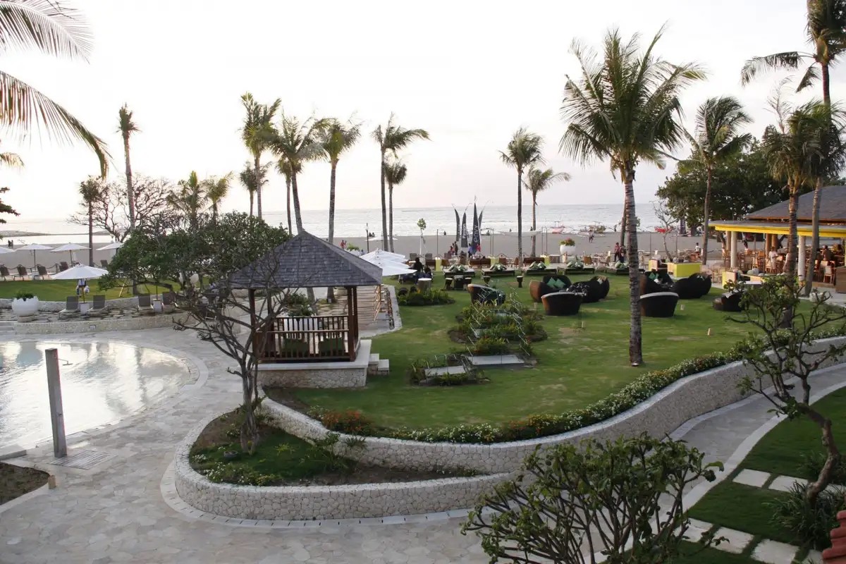 HOLIDAY INN RESORT BARUNA BALI