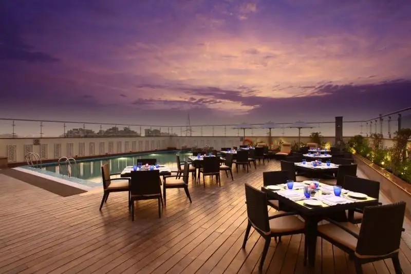 MAHAGUN SAROVAR PORTICO VAISHALI