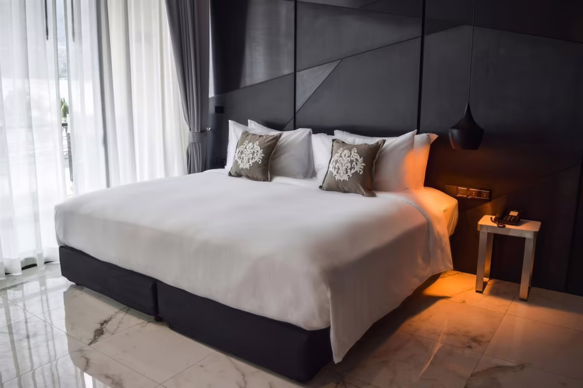 GLAM HABITAT
