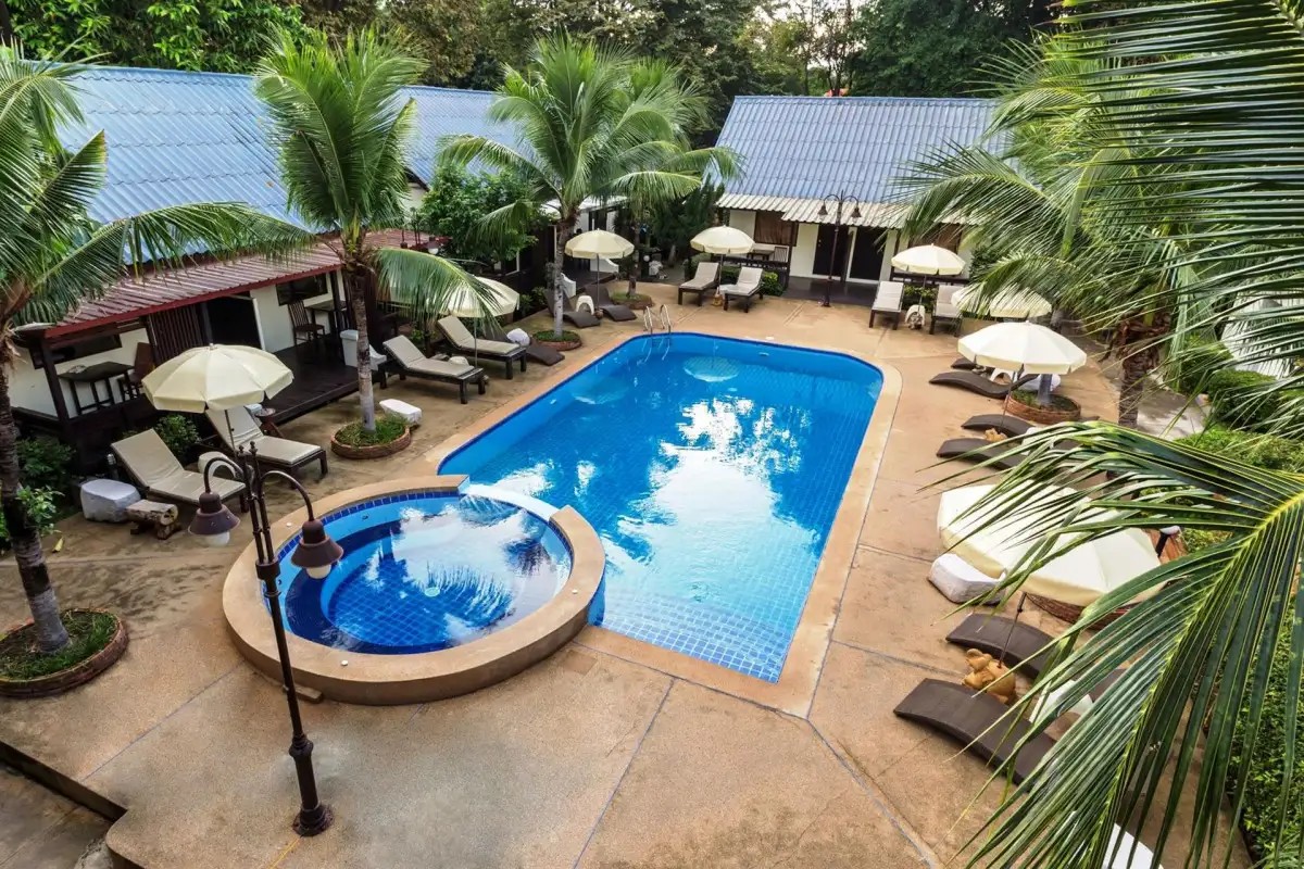 THE BEACH GARDEN RESORT