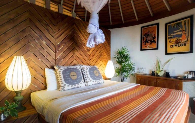 beach hut muhudu bella