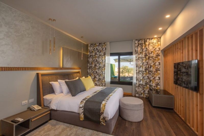 jacuzzi suite