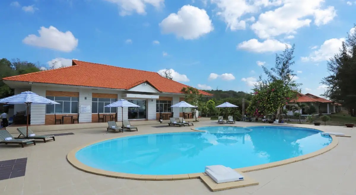 SKY STAR RESORT