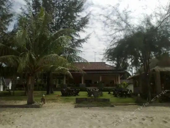 GOOD DAYS LANTA BEACH RESORT