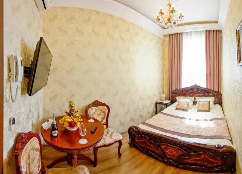 GOLDEN PALACE HOTEL
