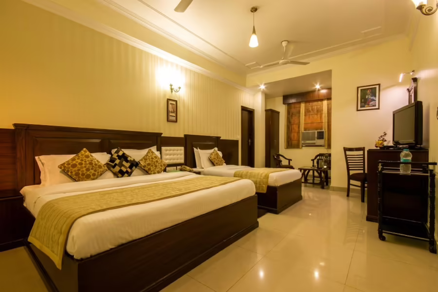 GRAND PARK INN