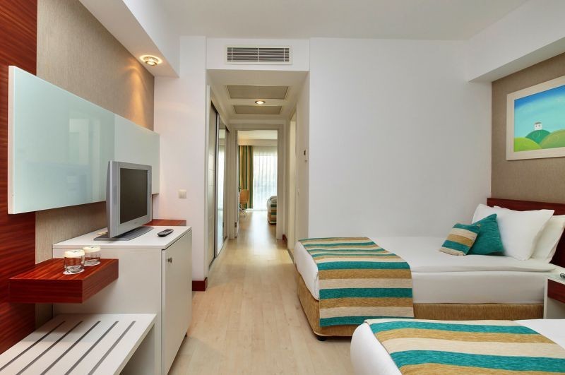 family room side sea view