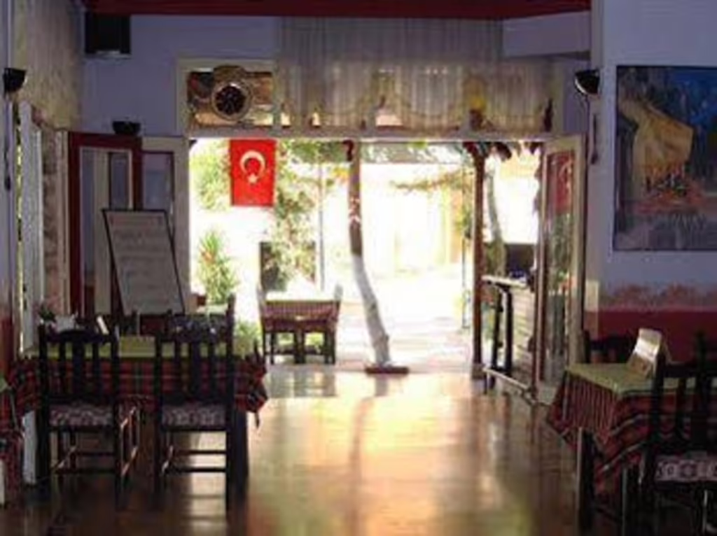 MOLA HOTEL