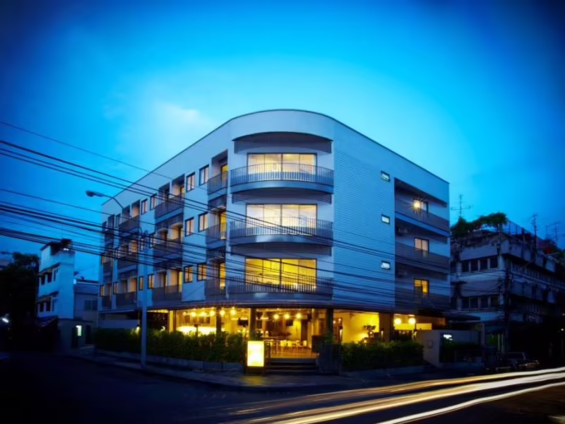 THE WAREHOUSE BANGKOK