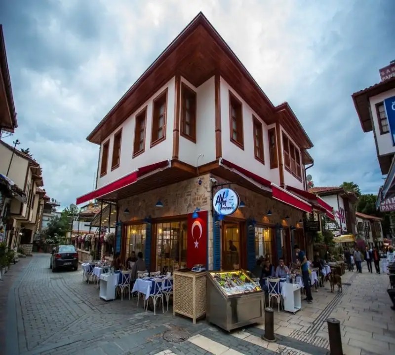 KERVAN HOTEL