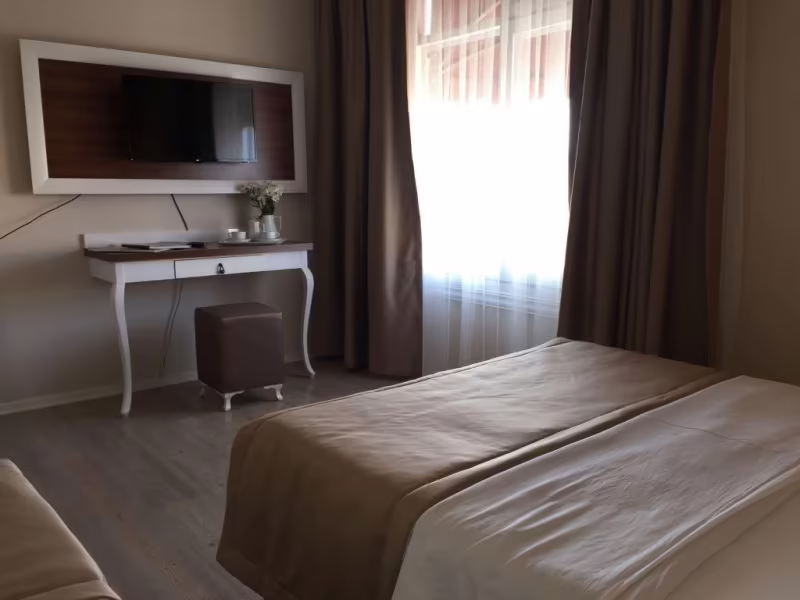 AKMAN HOTEL