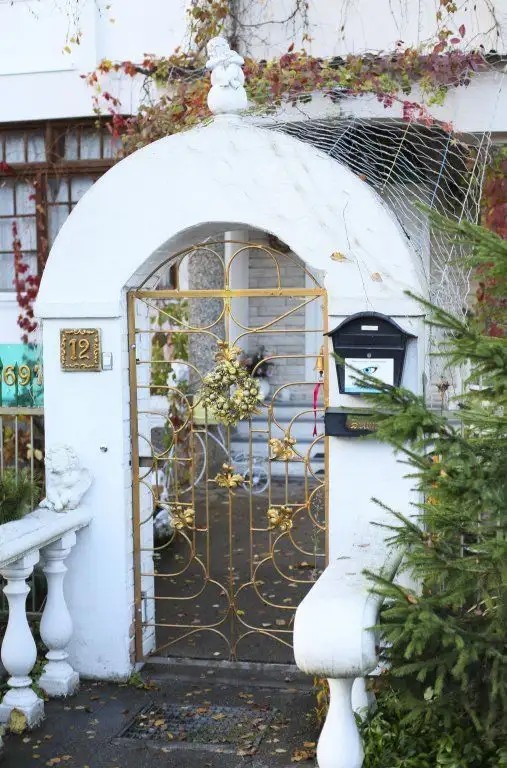 КЛИНСКИЙ ДВОР