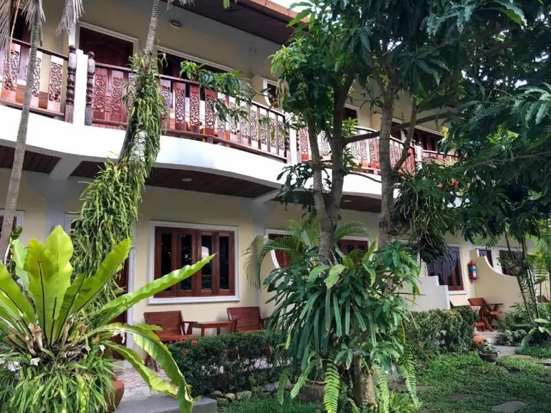 GINIS BEACH RESORT