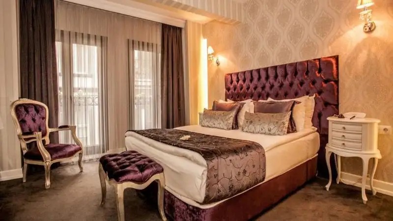 LUCE DI PERA HOTEL