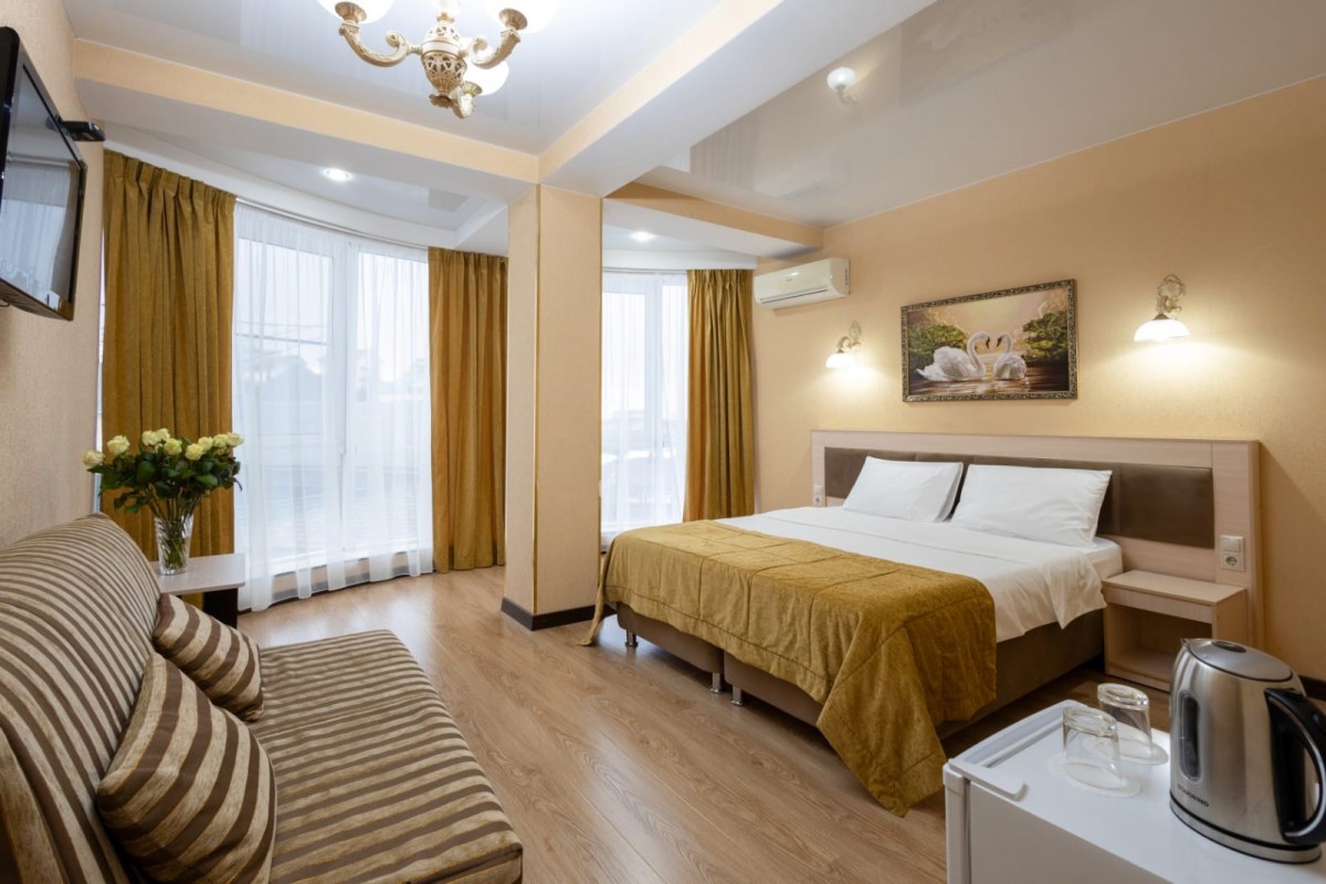 GOLDEN HOUSE (ЗОЛОТОЙ ДОМ)