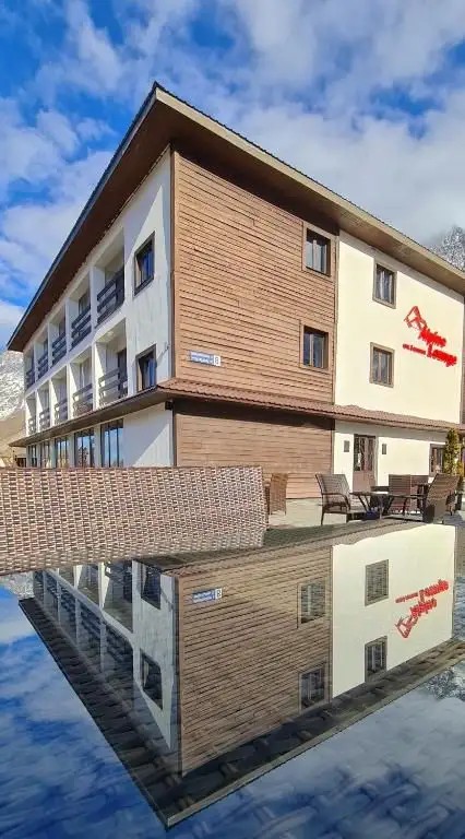 ALPINE LOUNGE KAZBEGI