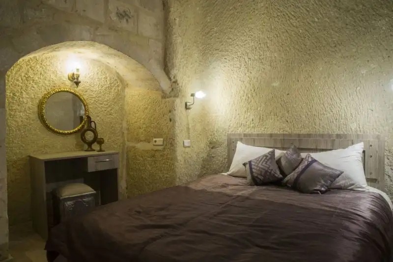 BEDROCK CAVE HOTEL ADULTS ONLY