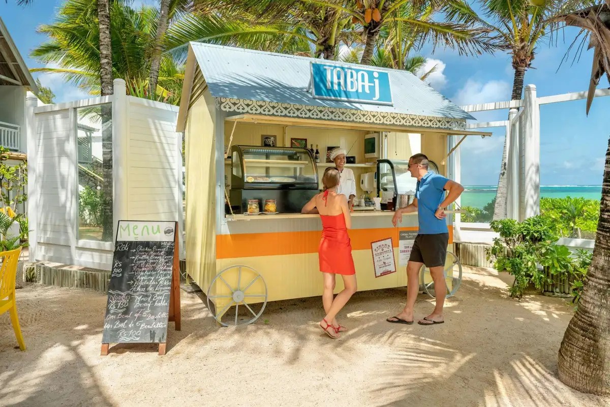 LE TROPICAL ATTITUDE