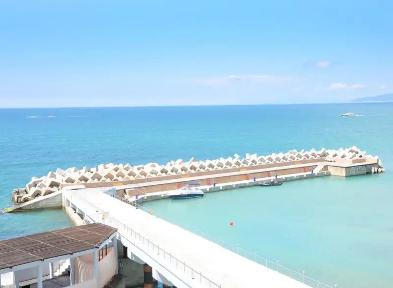 МОРСКОЙ КЛУБ