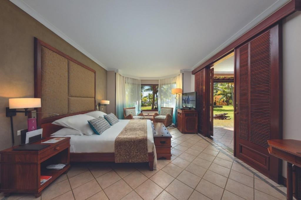 DINAROBIN BEACHCOMBER GOLF RESORT & SPA