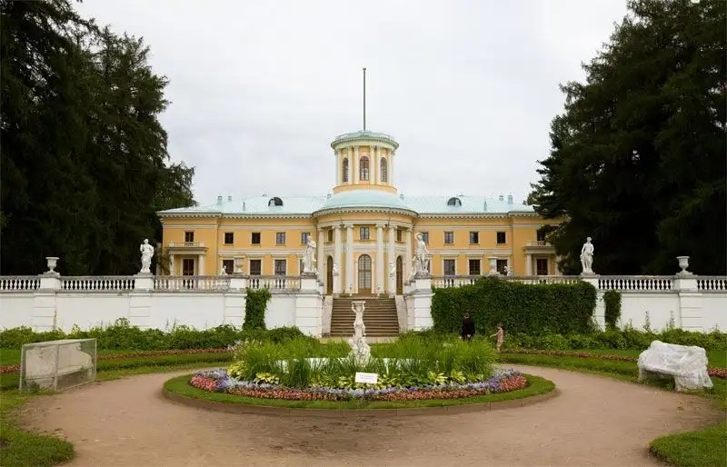 АРХАНГЕЛЬСКОЕ