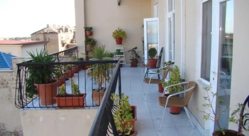 NUR HOTEL 2