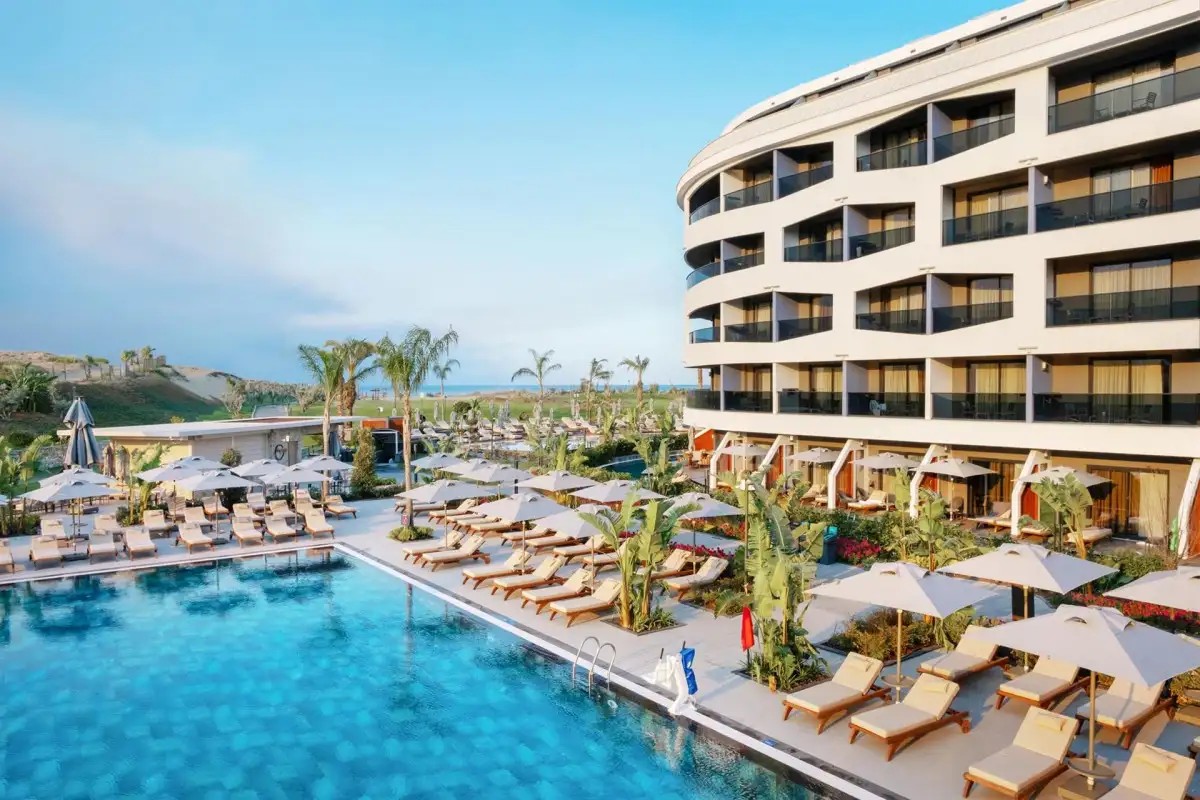 LIU RESORTS