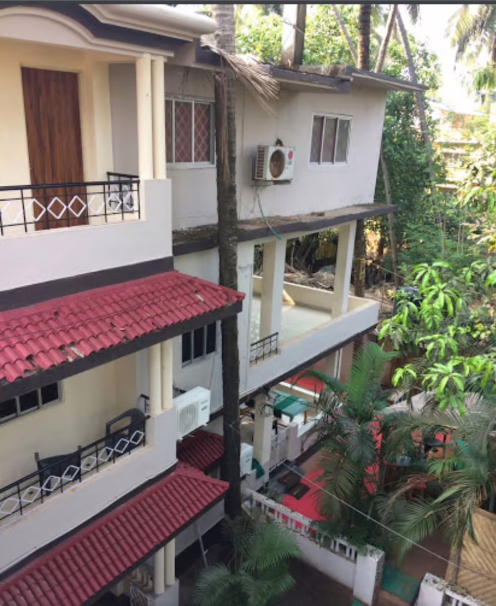 LITTLE NEST HOTEL