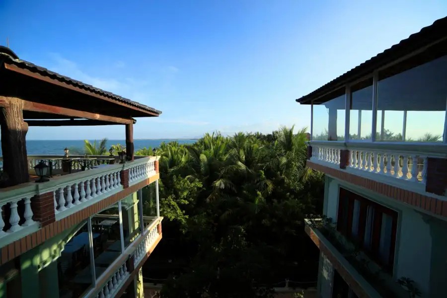CON GA VANG RESORT (EX. GOLDEN ROOSTER)