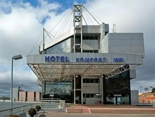 COMFORT INN