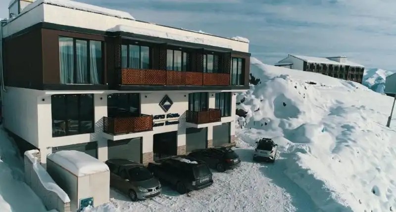 SNOW ROOMS HOTEL