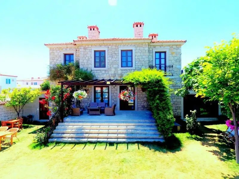 TASQUARTAS HOTEL ALACATI