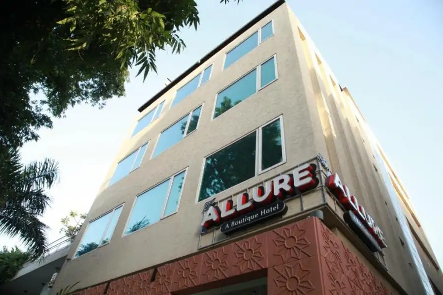 THE ALLURE