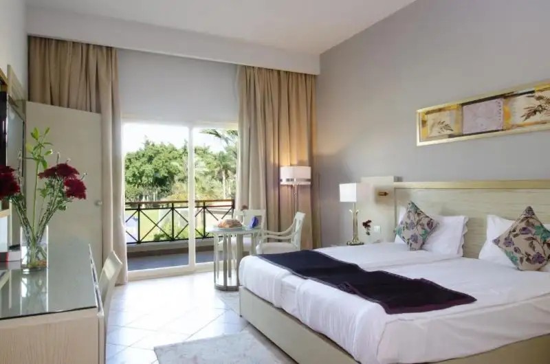 SWISS INN PYRAMIDS GOLF RESORT